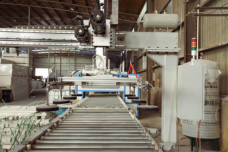 镁质风管板贴面复合生产线