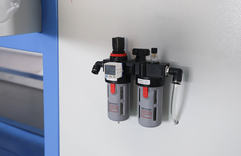 外墙保温一体板淋胶机