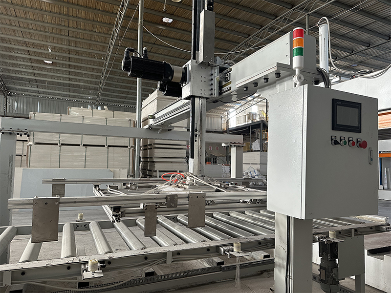 镁质风管板贴面复合生产线